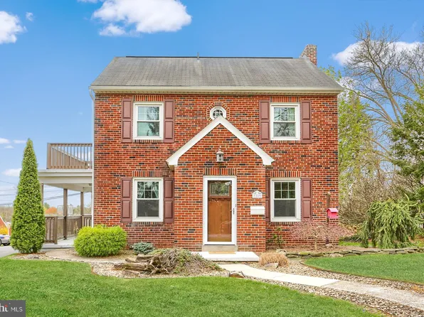 3209 Schoolhouse Ln, Harrisburg, PA 17109