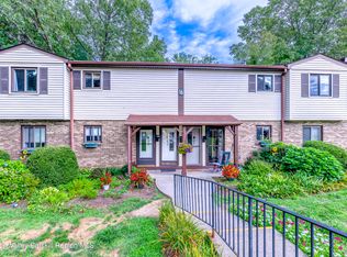 296 Village Ct, Kingston, NY 12401