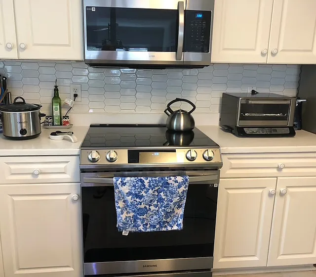 100 Landsdowne Ct — Photo 19