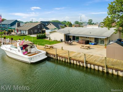 37780 Lakeville St, Harrison Township, MI, 48045