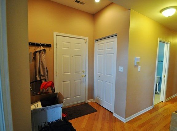 2nd image of 1419 E 62nd St APT 3W