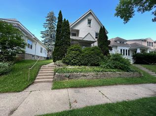 3269 S New York Ave, Milwaukee, WI 53207
