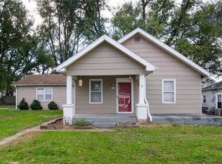 312 W Walter Ln, Saint Joseph, MO 64504