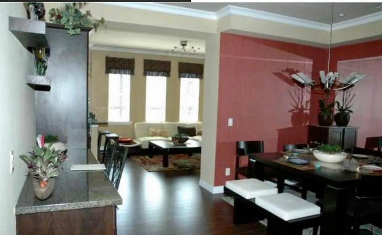 3 bed, 1898 sqft, $3,995 — Photo 3