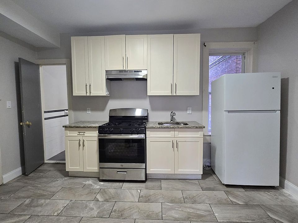2nd image of 237-39 Fowler Ave #1A