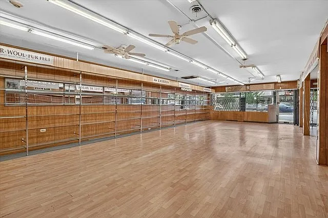 607 W Roosevelt Rd — Photo 22