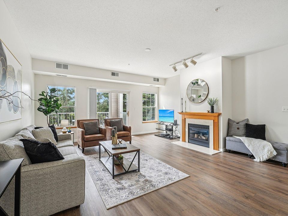 1st image of 12761 Collegeview Dr APT 201