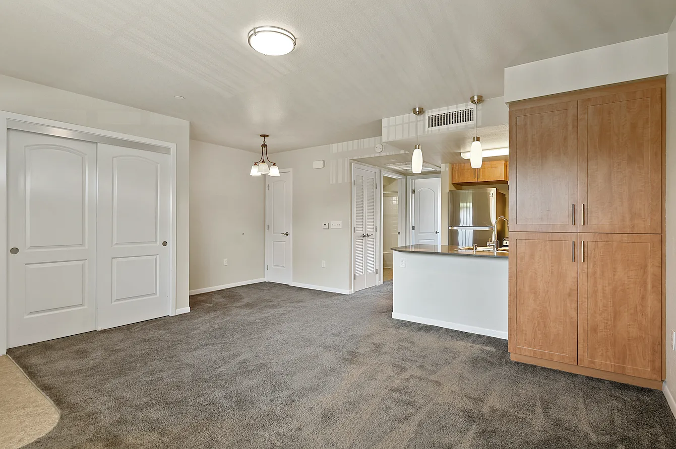2 bed, 810 sqft, $2,695 — Photo 4