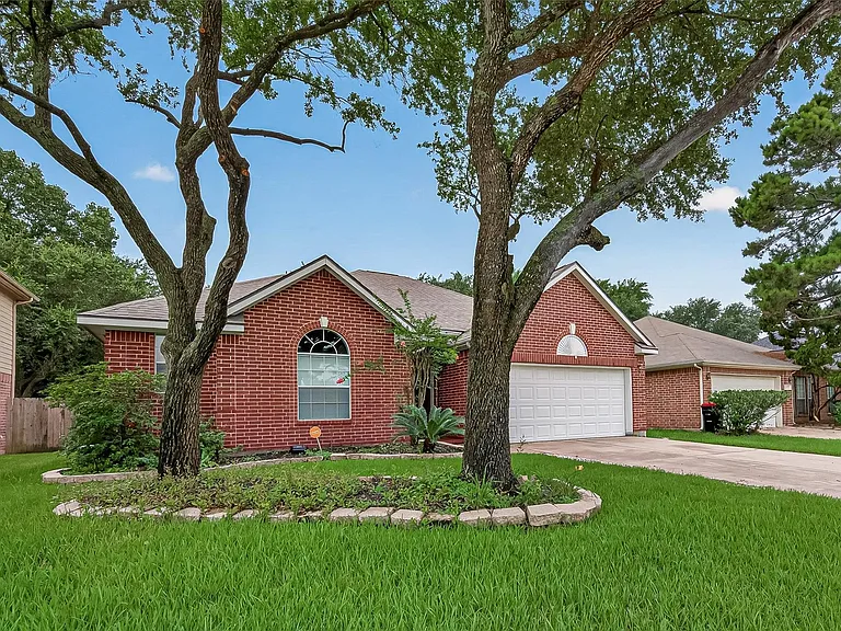 14531 Chestnut Falls Dr — Photo 2
