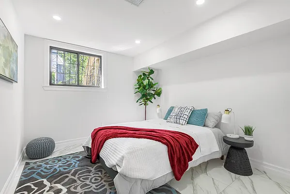 Rented by The InHouse Group | media 21