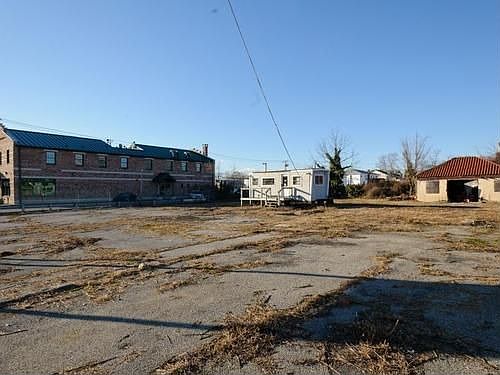 5th image of 712 W Montauk Hwy