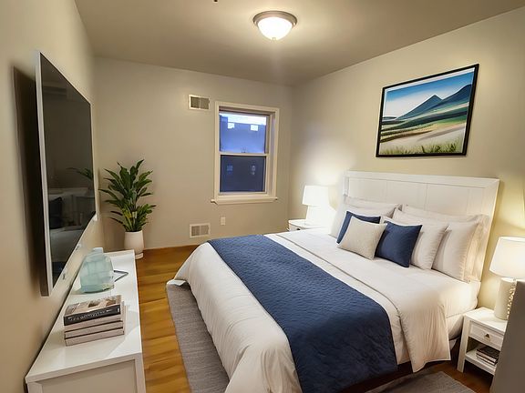 2nd image of 812 New York Ave APT 24