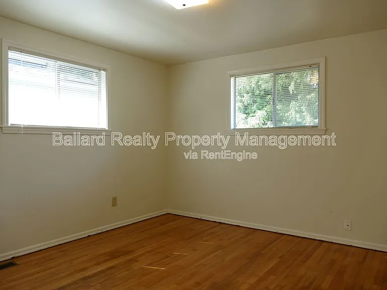 6527 25th Ave NW — Photo 10