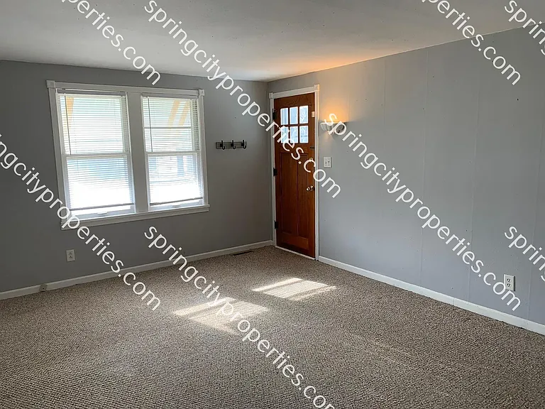 119 W Pine St — Photo 2