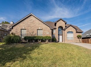 5545 Dunn Hill Dr, Fort Worth, TX 76137