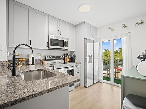 4th image of 2575 SW 27th Ave APT 304
