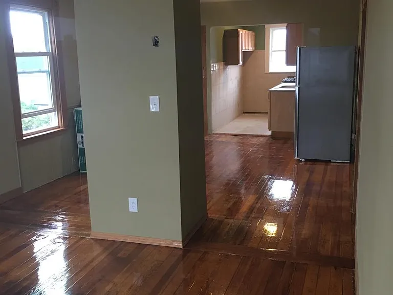14 Sagamore St — Photo 12