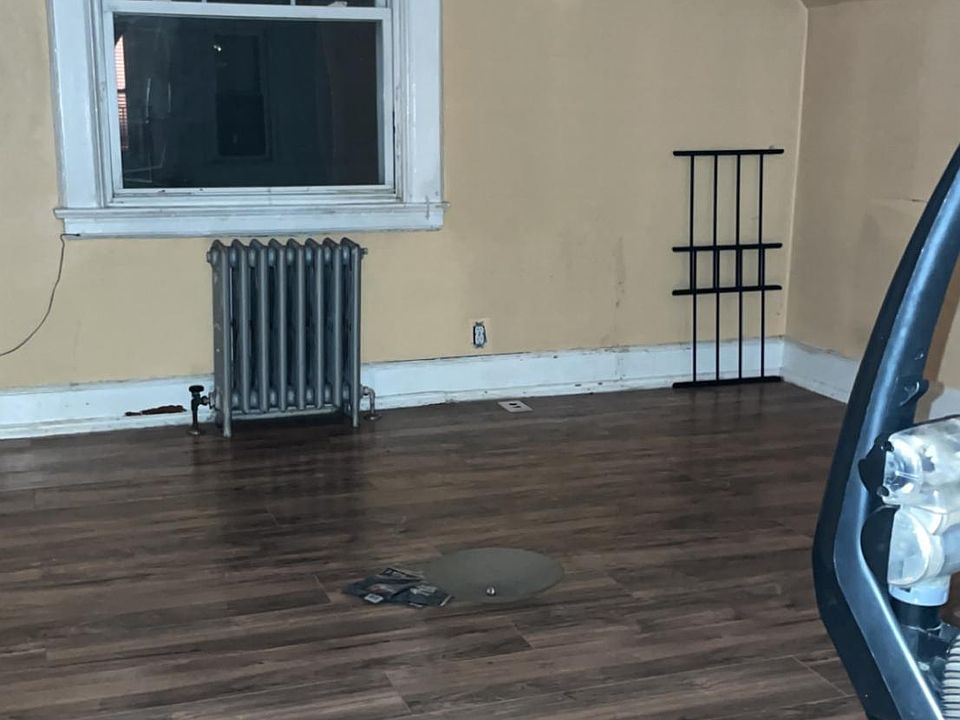 1st image of 128 Glen Ave #1B