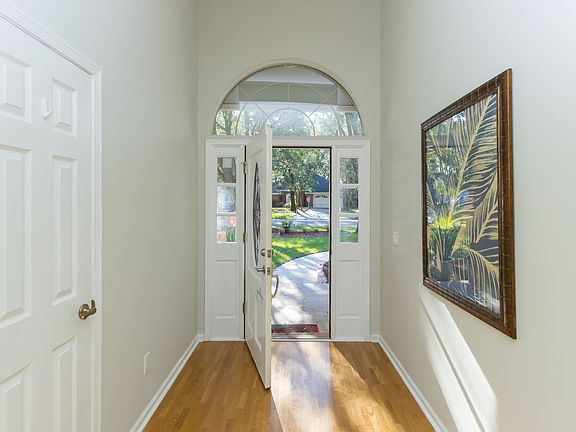 4th image of 3055 Sans Pareil St