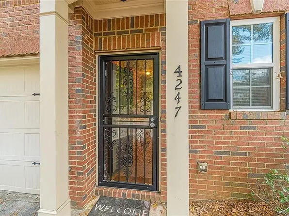 4247 Youngstown Cir, Stone Mountain, GA 30083