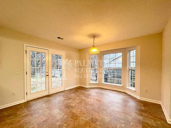 4th image of 5715 River Glen Dr