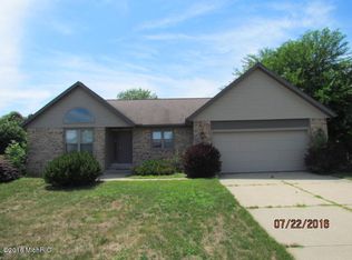 6126 Demorrow Rd, Stevensville, MI 49127