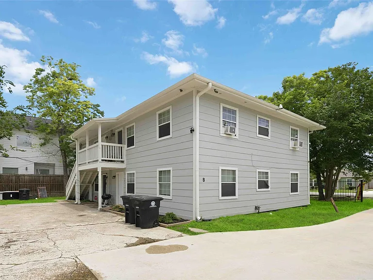6726 Burkett St — Photo 15
