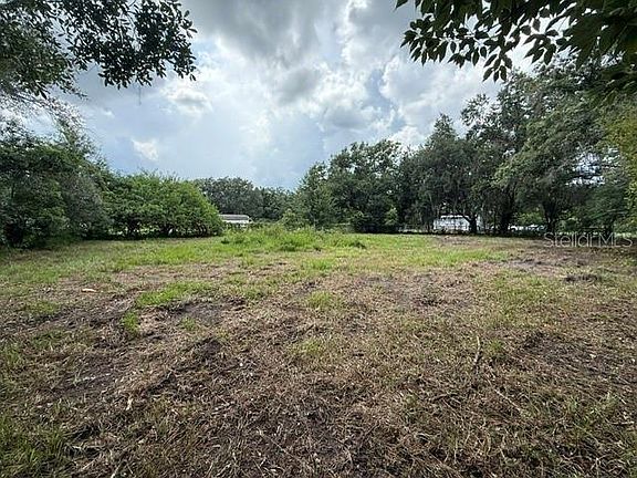 4th image of 3011 S Wiggins Rd