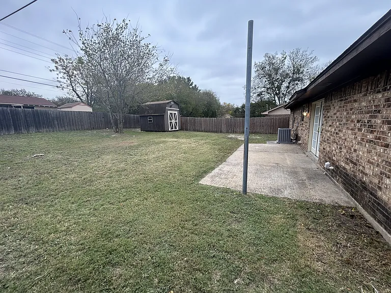 1105 Saturn Dr — Photo 11