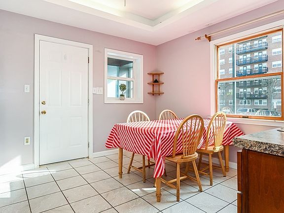 4th image of 23 Rockwell St APT 1