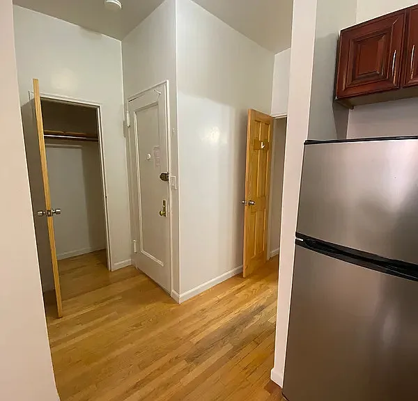 234 E 32nd St #3A — Photo 4