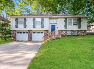 11907 W 59th Ter, Shawnee, KS 66216