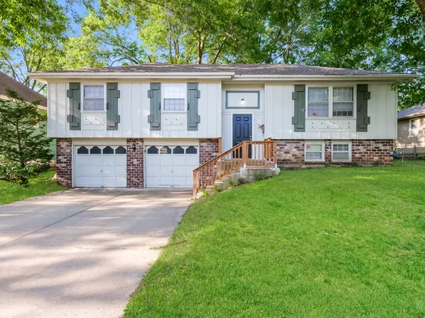 11907 W 59th Ter, Shawnee, KS 66216