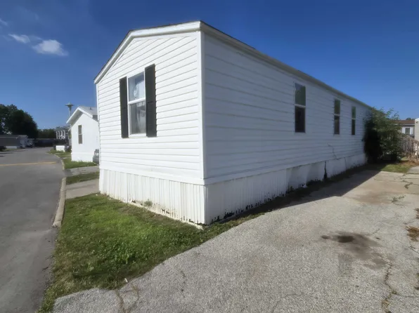 3510 N 9th St #291, Carter Lake, IA 51510