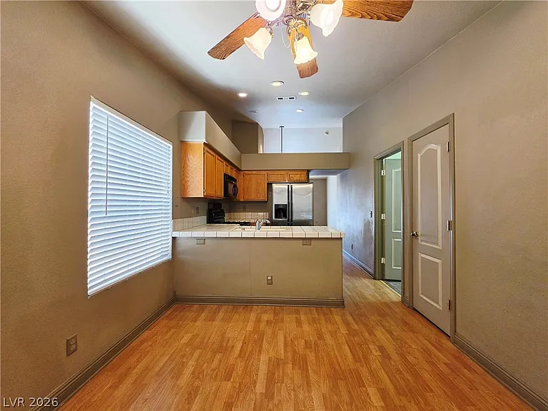 7645 Rockfield Dr — Photo 6