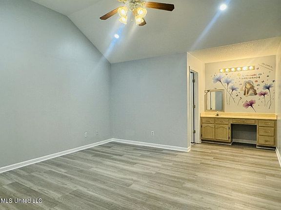 5th image of 9148 Lakeshore Dr