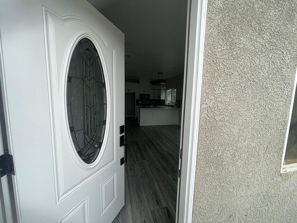 1st image of 13624 Palomar St