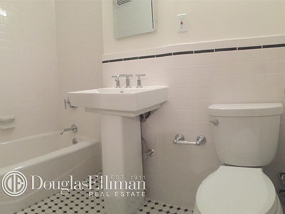 5th image of 120 E 62nd St APT 4D