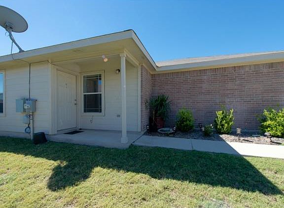 2nd image of 18029 Majestic Elm Ln