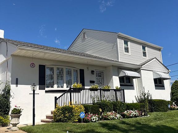 2nd image of 4823 Forrest Ave