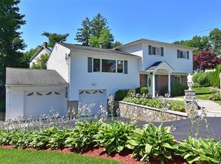 14 Francine Ct, White Plains, NY 10607