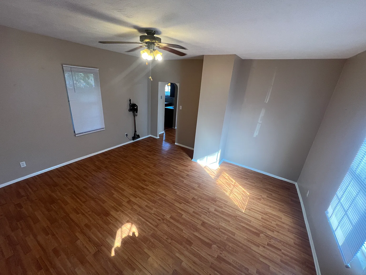 2 bed, 1150 sqft, $1,000 — Photo 3