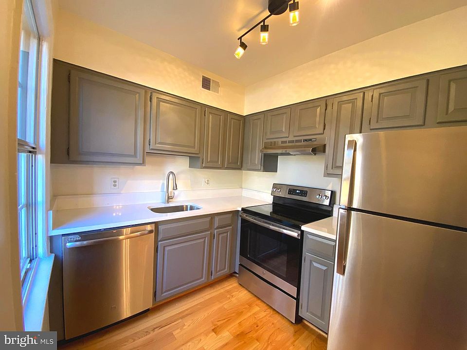 1st image of 2605 Arlington Blvd #44/102