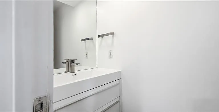 3707 Miles St #3 — Photo 4