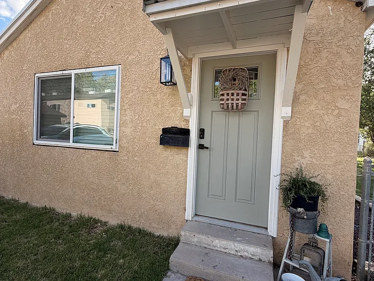611 N Buena Vista Ave — Photo 1