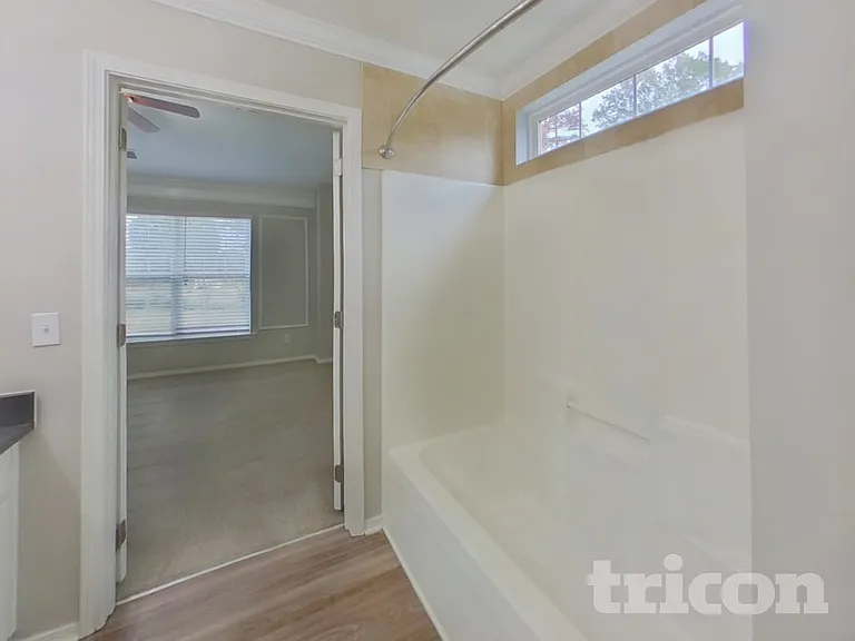 2016 Mallard Woods Pl — Photo 10