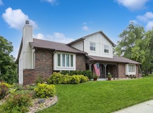 3118 Adirondack Dr NE, Cedar Rapids, IA 52402