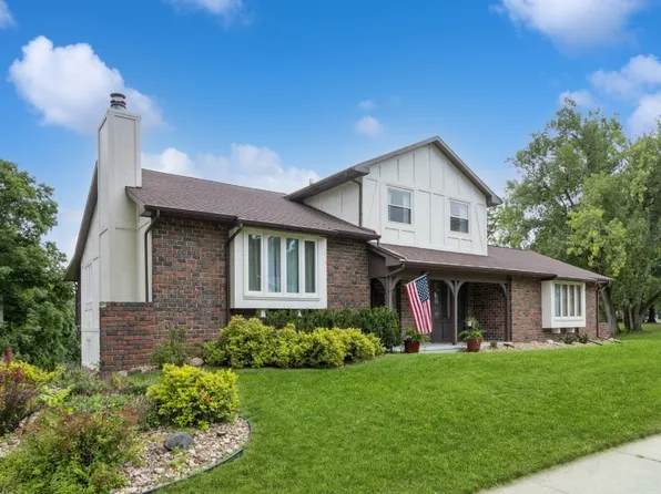 3118 Adirondack Dr NE, Cedar Rapids, IA 52402