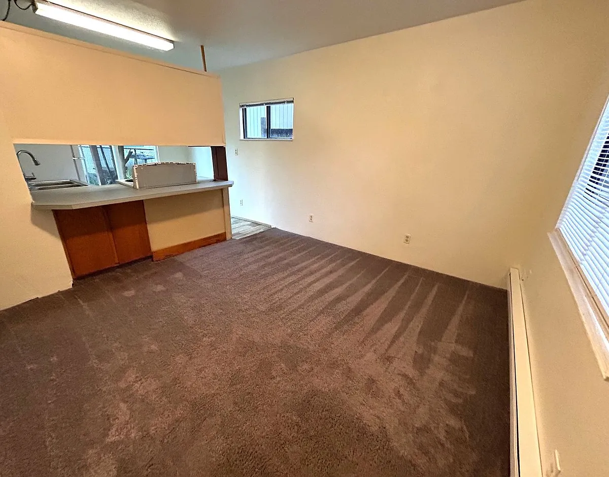 Building Photo - 913 Peters Pl #1