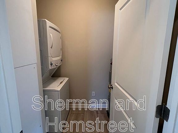5th image of 1007 Joiner Cir Unit 1007